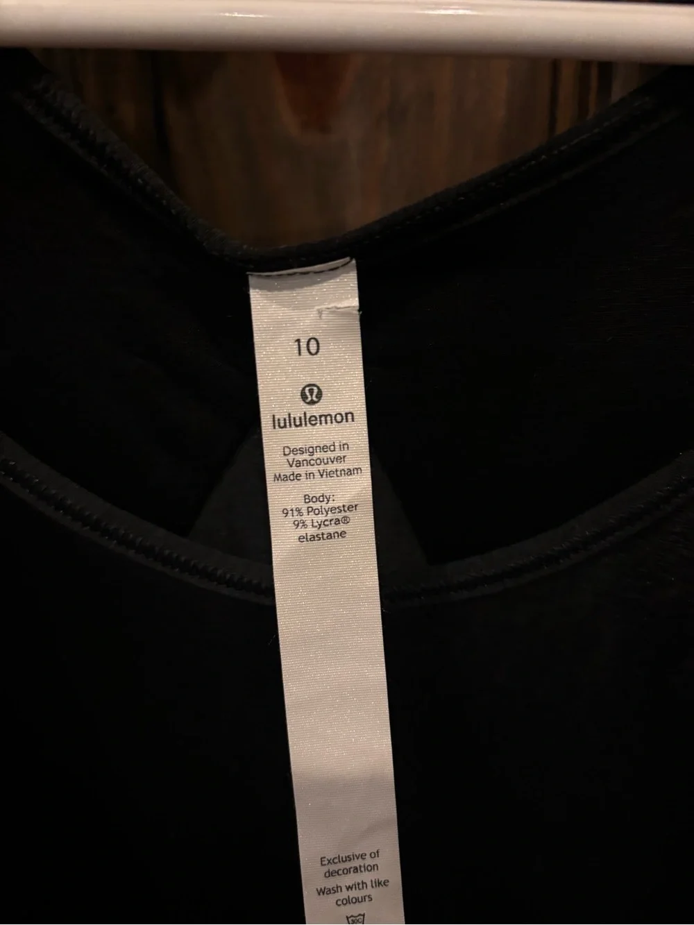 lululemon athletica Black Scoop Neck Tank Top medium 10